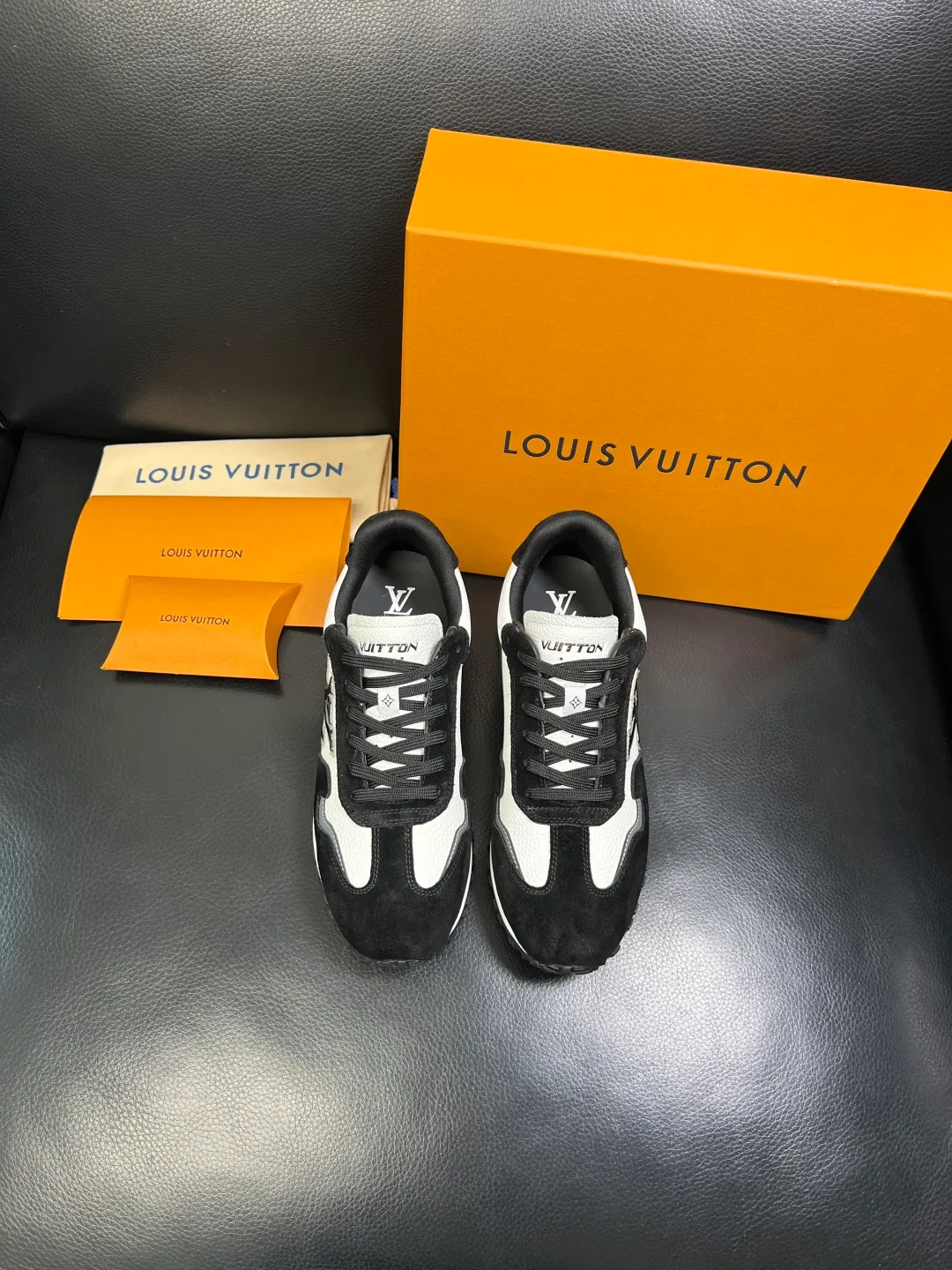 Men's shoes 💰620 Lv high quality top handicrafts Louis Vuitton, counters are equipped with original factory configuration, uppers are imported from Italy, high-quality splicing colorful complex handicrafts, imported cowhide lining is soft and comfortable, soles: original soles specially provided by the original factory, T men's shoes 💰U exclusive movable molded soles are super comfortable, original factory single goods, code number 39-44 (customized 38 45)